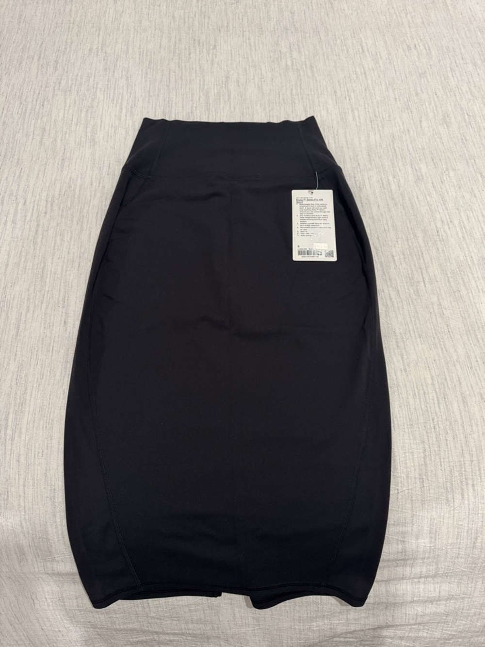 Lululemon Nulu Slim Fit HR Skirt-Black